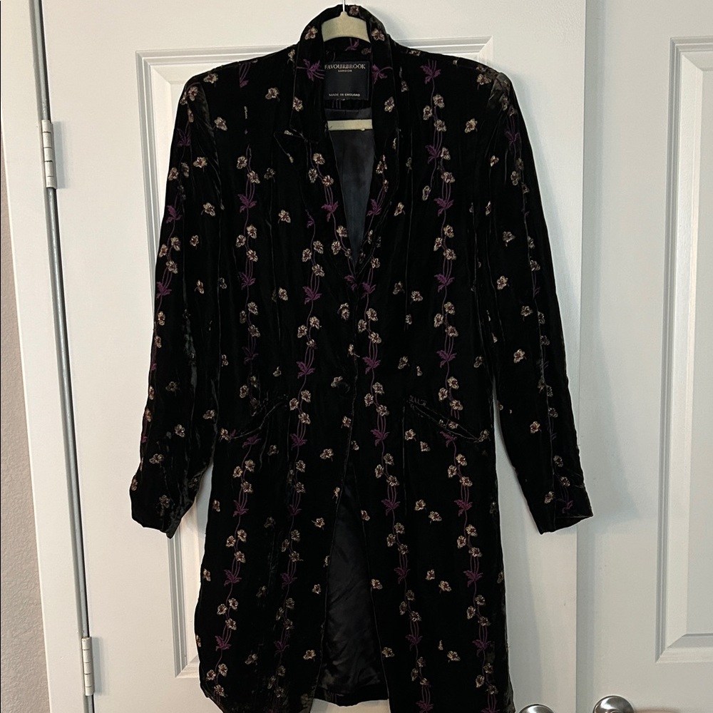 NEW SPECIAL LISTING! Green velvet embroidered long blazer. FAVOURBROOK LONDON